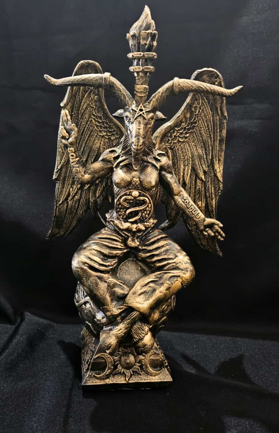 Estátua de Baphomet